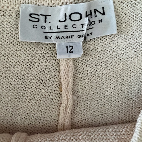 St. John Collection by Marie Gray Knit Wheat Colored Pull-on Pants size 12 - Picture 2 of 2